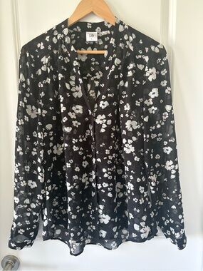 CAbi Delight Floral Sheer Button Front Blouse Black White Size Large style #6079